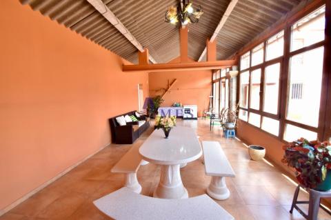 Zona exterior acristalada