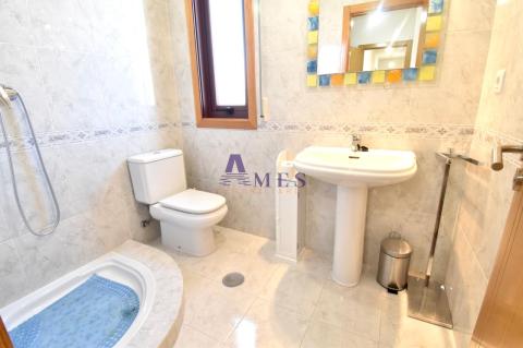 Cuarto de baño dormitorio principal