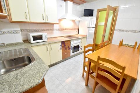 Cocina independiente con lavandería
