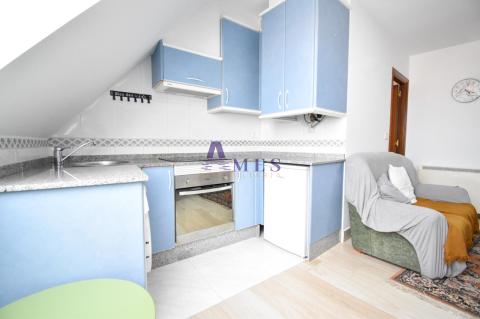 Salon comedor y cocina americana